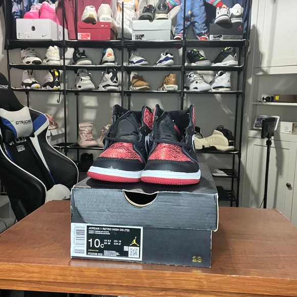 Jordan Other - INFANT TODDLER
AIR JORDAN 1 RETRO HIGH OG RUBY LIFESTYLE SHOE nwt size 10c
